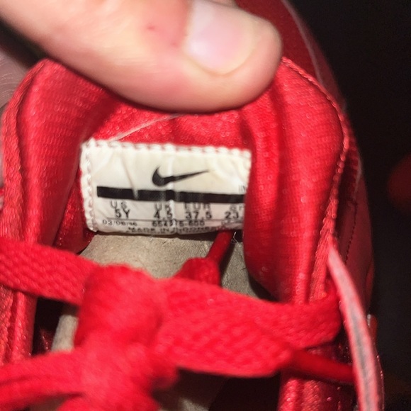 Kids size 5y red hurraches - Picture 6 of 6